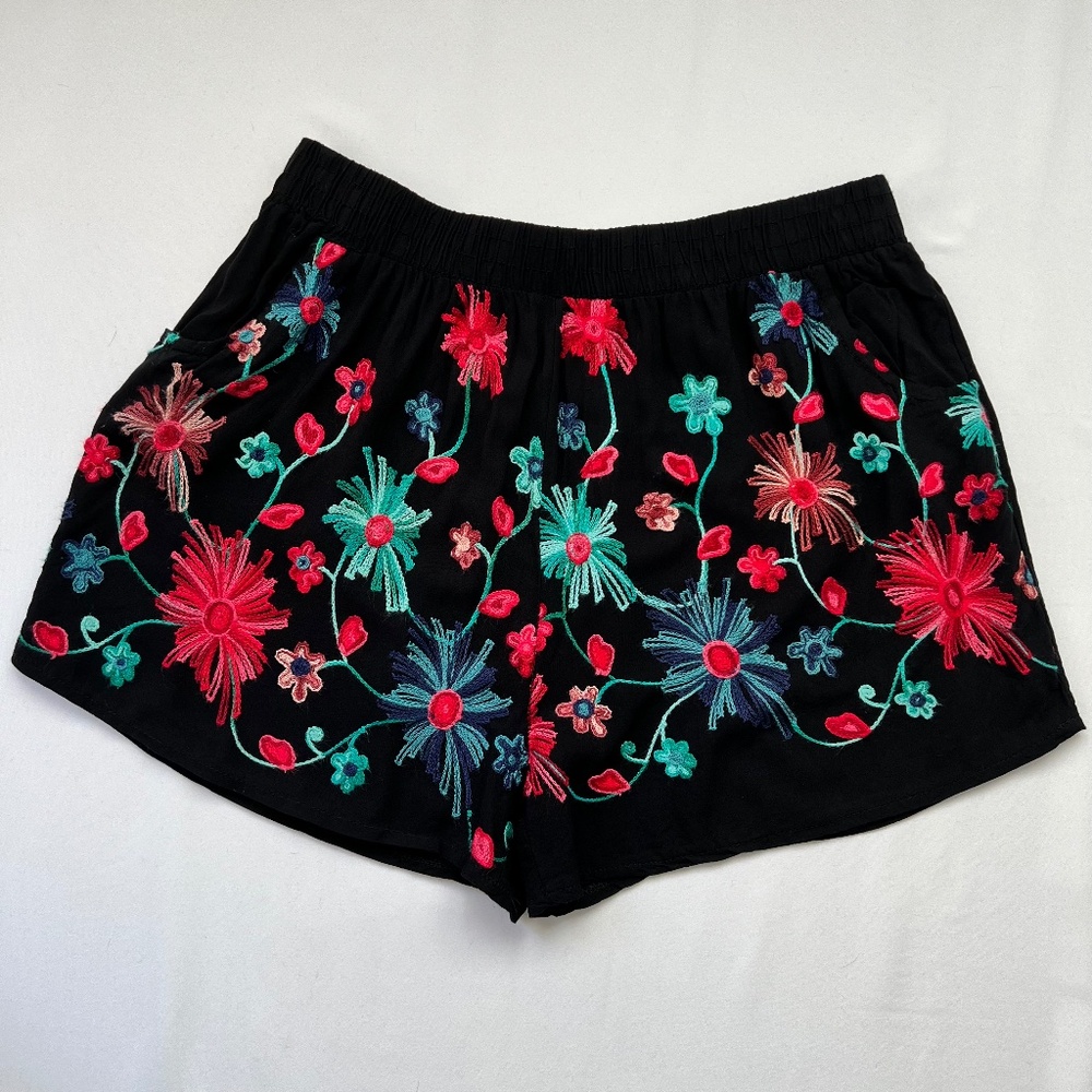 Extra Belleza Floral Embroidered Swim Coverup Shorts L Dark Romantic Vaca Shabby